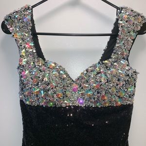 Cocktail / homecoming / pageant dress